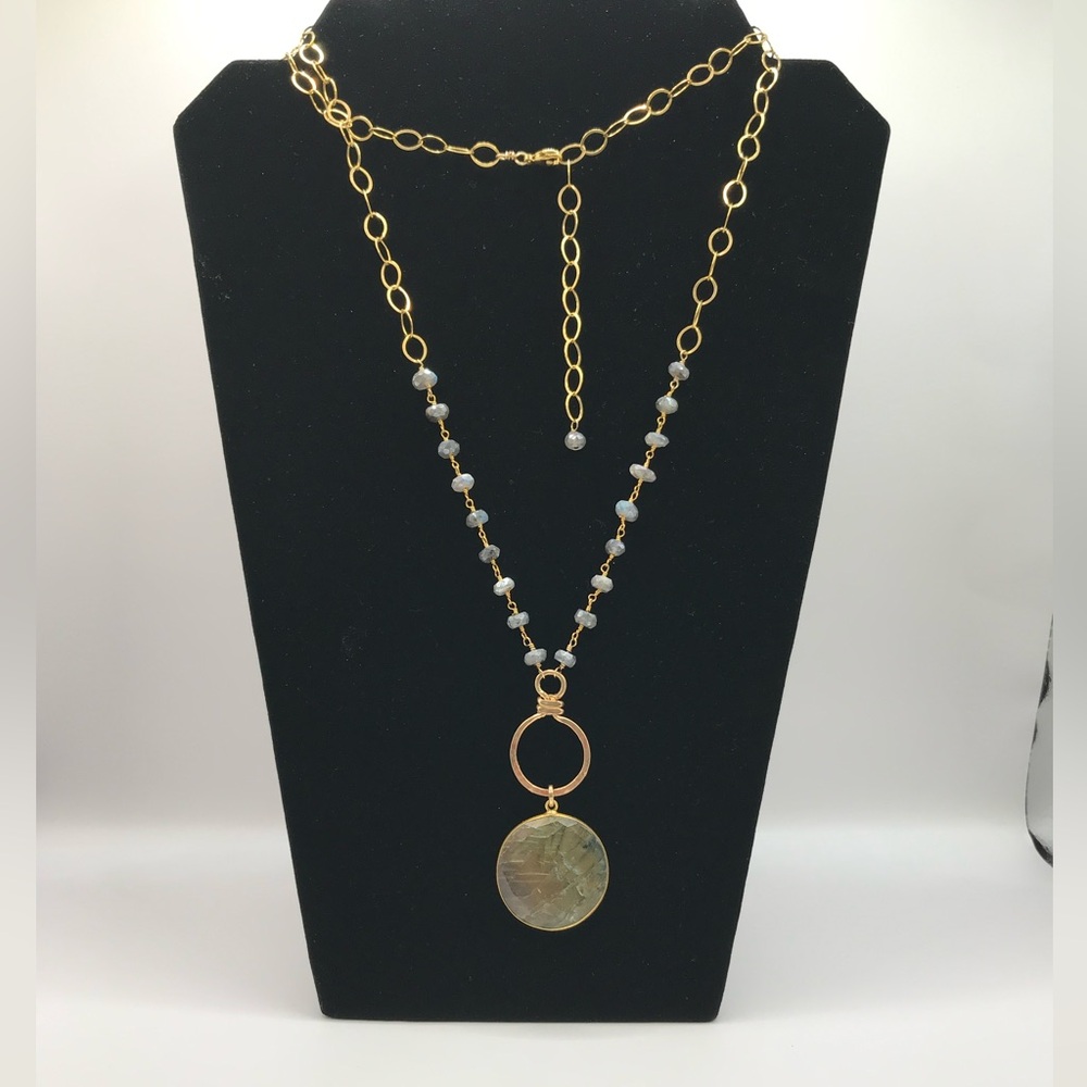 Elegant Long Gold-Tone and Faux Stone Pendant Necklace - Picture 2 of 11